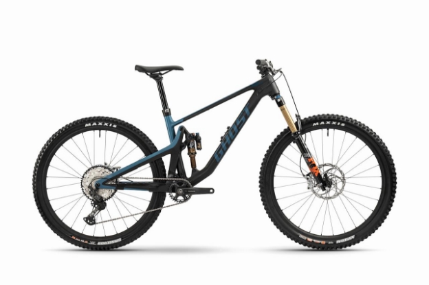 Obrázek GHOST Riot Trail CF 150/140 Full Party 2024
